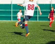 足球少年在,侨心杯,赛场上创山,乐竞体育官网,乐竞体育直播,体育赛事直播,足球直播