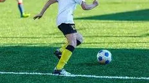 云南镇雄刀伤案嫌疑人被捕：嫌疑人已送至侦查中心