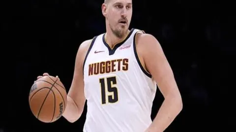 “帕尔梅拉斯迎来切尔西新加盟球员埃斯特旺，将出战世俱杯”